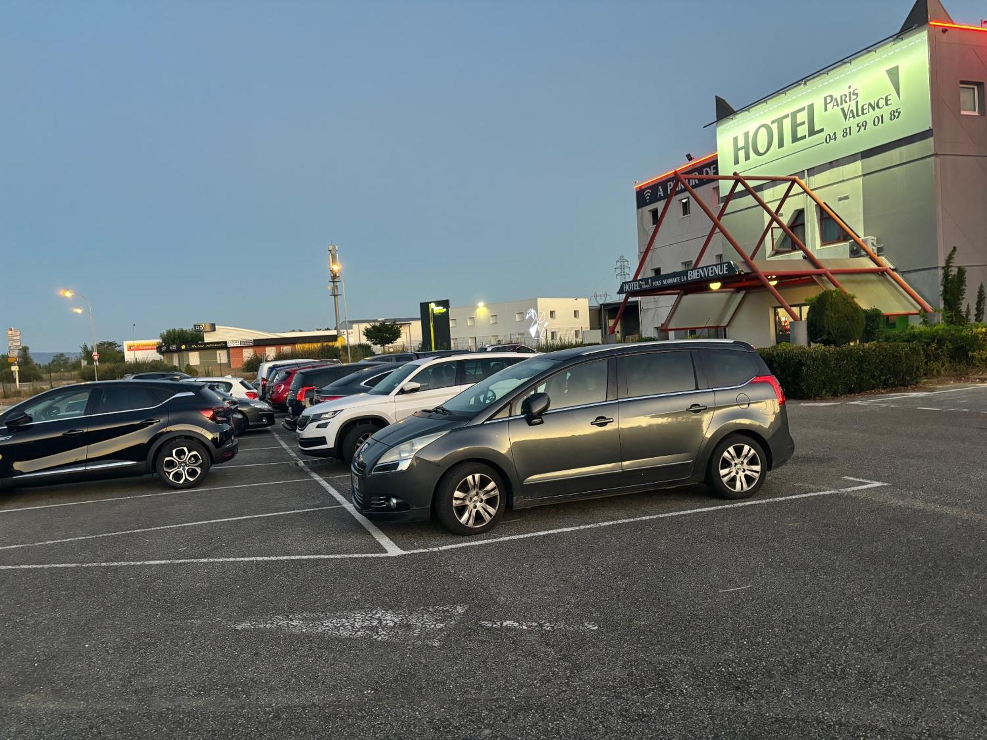 Hotel Paris Valence Bourg de Peage Bagian luar foto